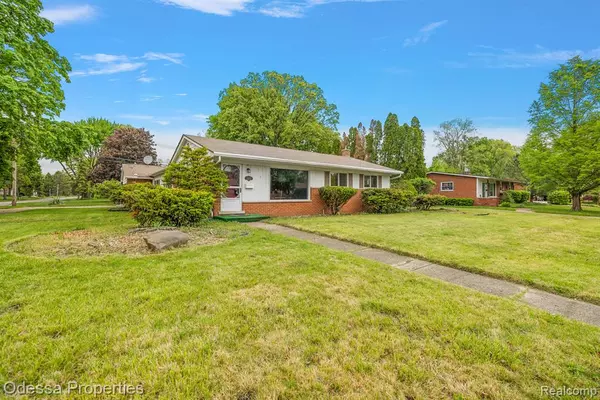 Livonia, MI 48152,32038 PEMBROKE Street