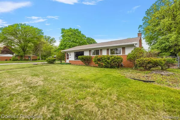 Livonia, MI 48152,32038 PEMBROKE Street