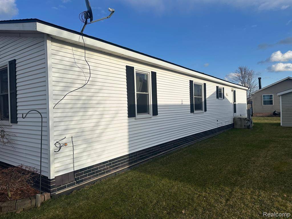 Lenox, MI 48048,33332 Fern Court