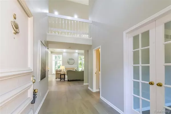 Beverly Hills, MI 48025,22170 ORCHARD Way