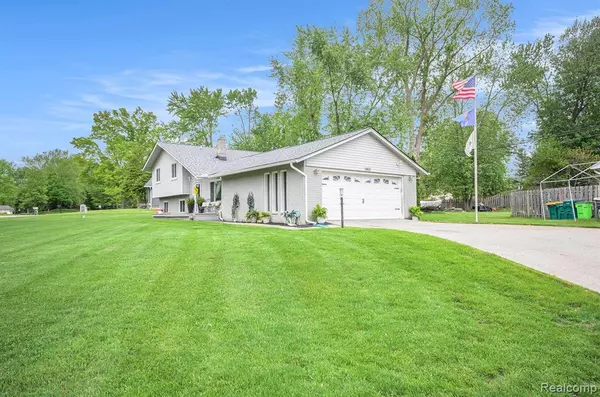 Brighton, MI 48114,3488 Hilton Estates Drive