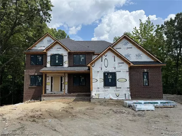 Clarkston, MI 48348,7118 Oak Ridge Court