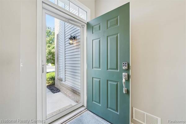 Clarkston, MI,5639 HEATHLAND Circle