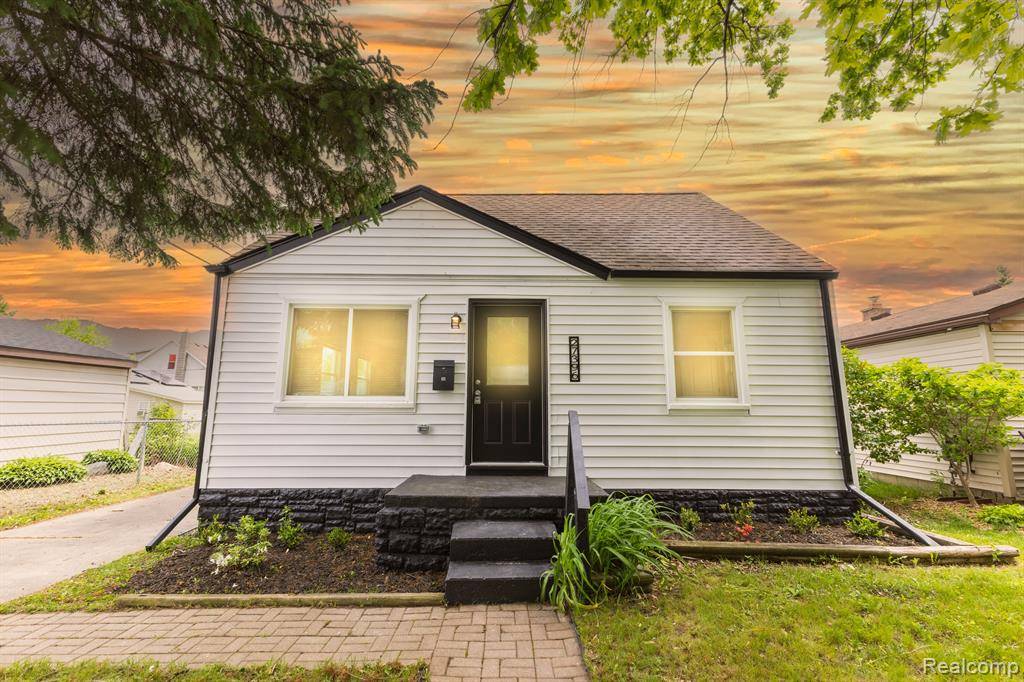 Roseville, MI 48066,27396 BEECHURST Street