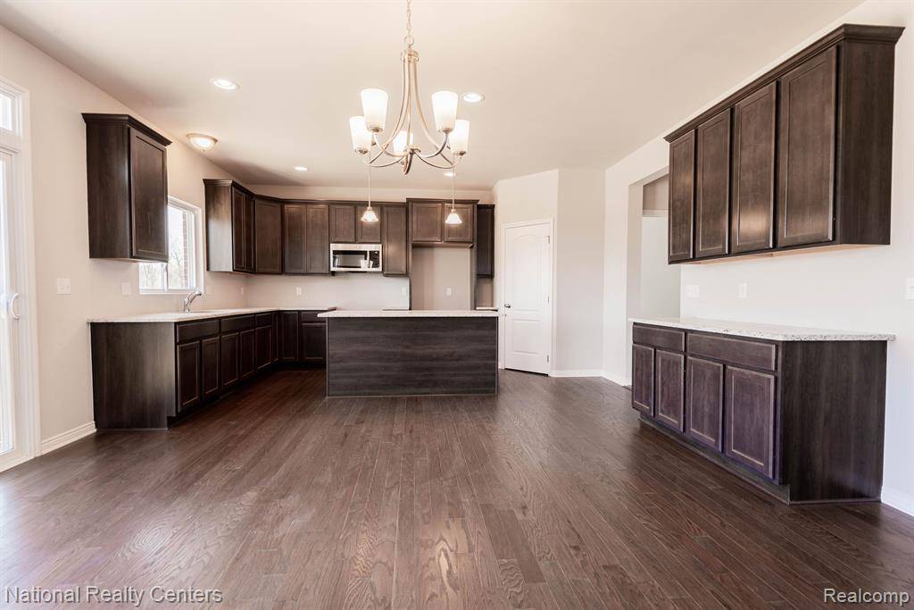 Clinton Twp, MI 48047,53209 Woodland