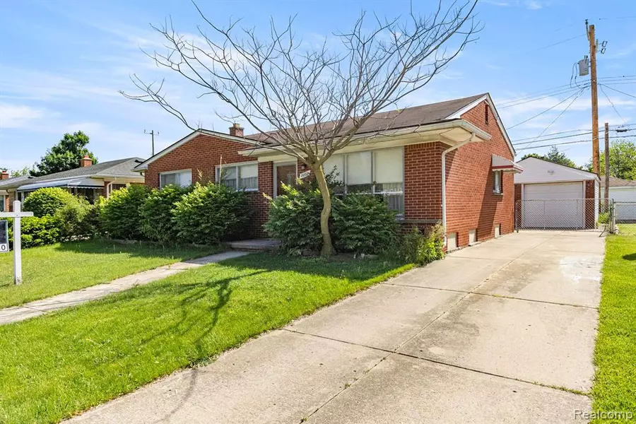 8868 WINSTON, Redford, MI 48239