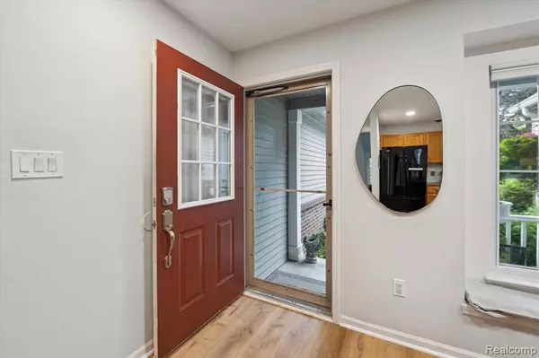 Brighton, MI 48116,326 REDMAPLE Lane