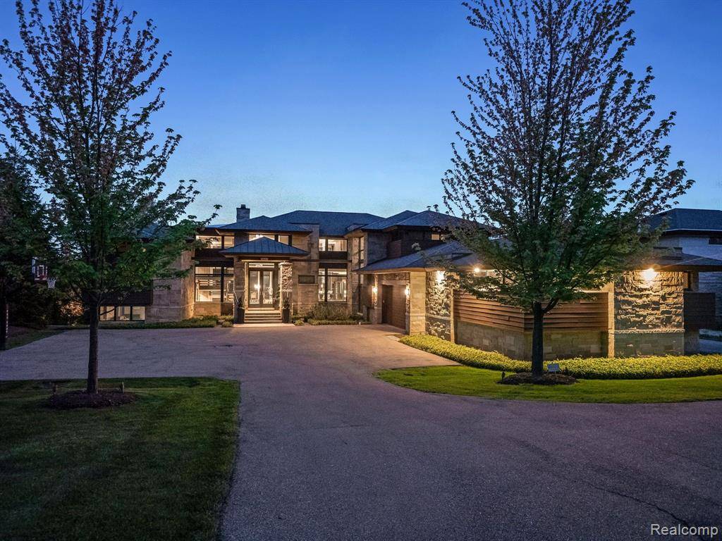 Bloomfield Hills, MI 48302,2657 TURTLE SHORES Drive