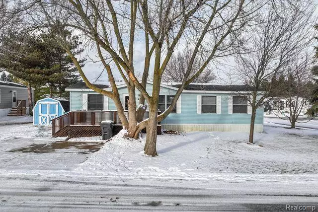 Lapeer, MI 48446,25 Hunter's Rill