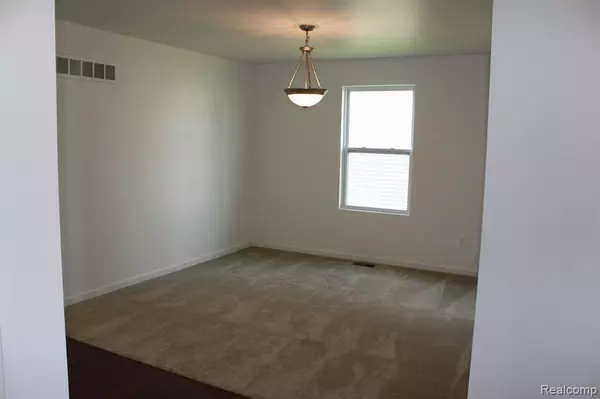 New Haven, MI 48048,58194 PEMBROOKE Avenue