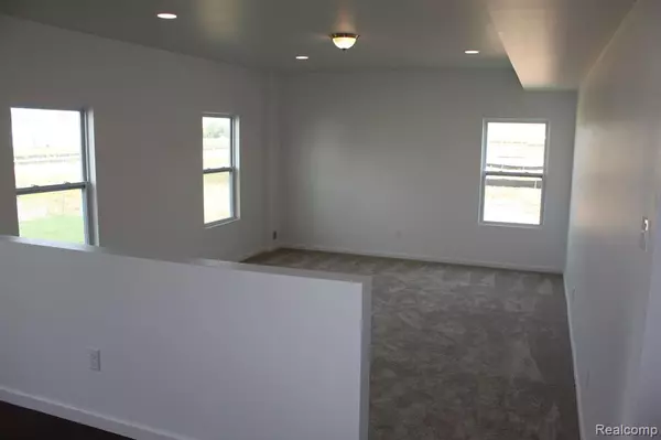 New Haven, MI 48048,58194 PEMBROOKE Avenue