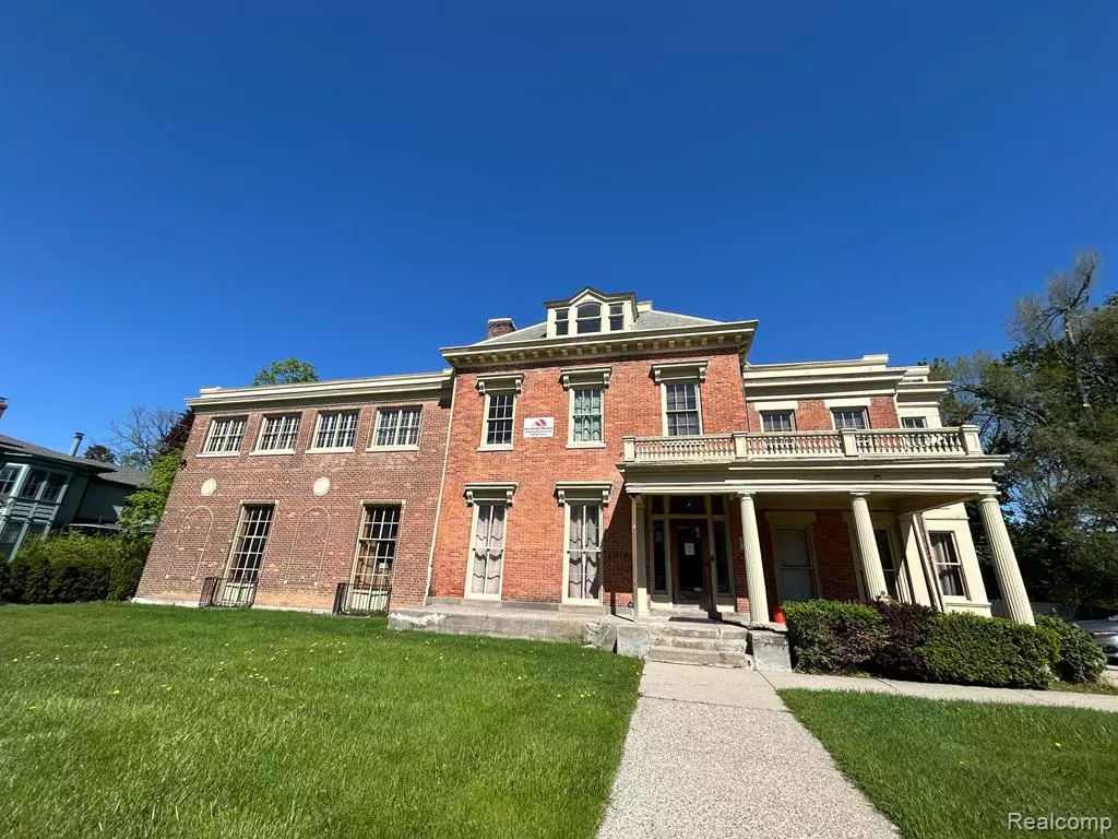 Ypsilanti, MI 48197,206 N HURON Street