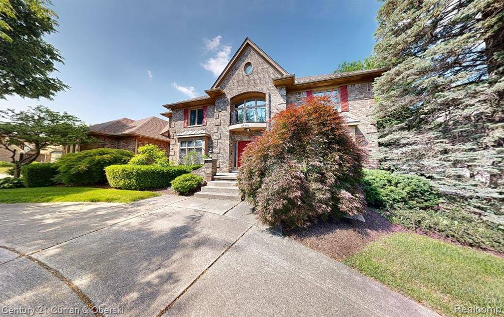 Farmington Hills, MI 48331,29918 KENLOCH Drive