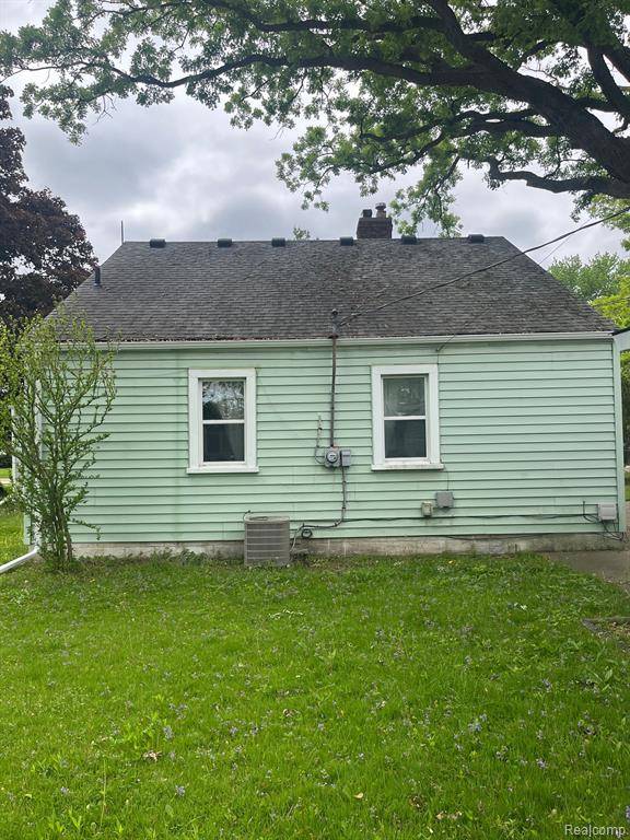 Saint Clair Shores, MI 48080,20711 GAUKLER Street