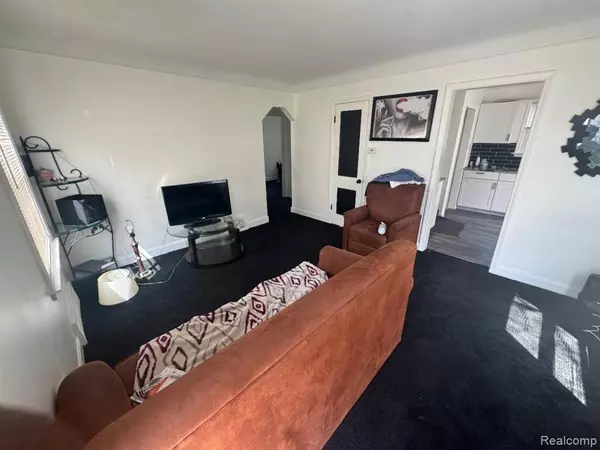 Detroit, MI 48219,19308 GLASTONBURY Road