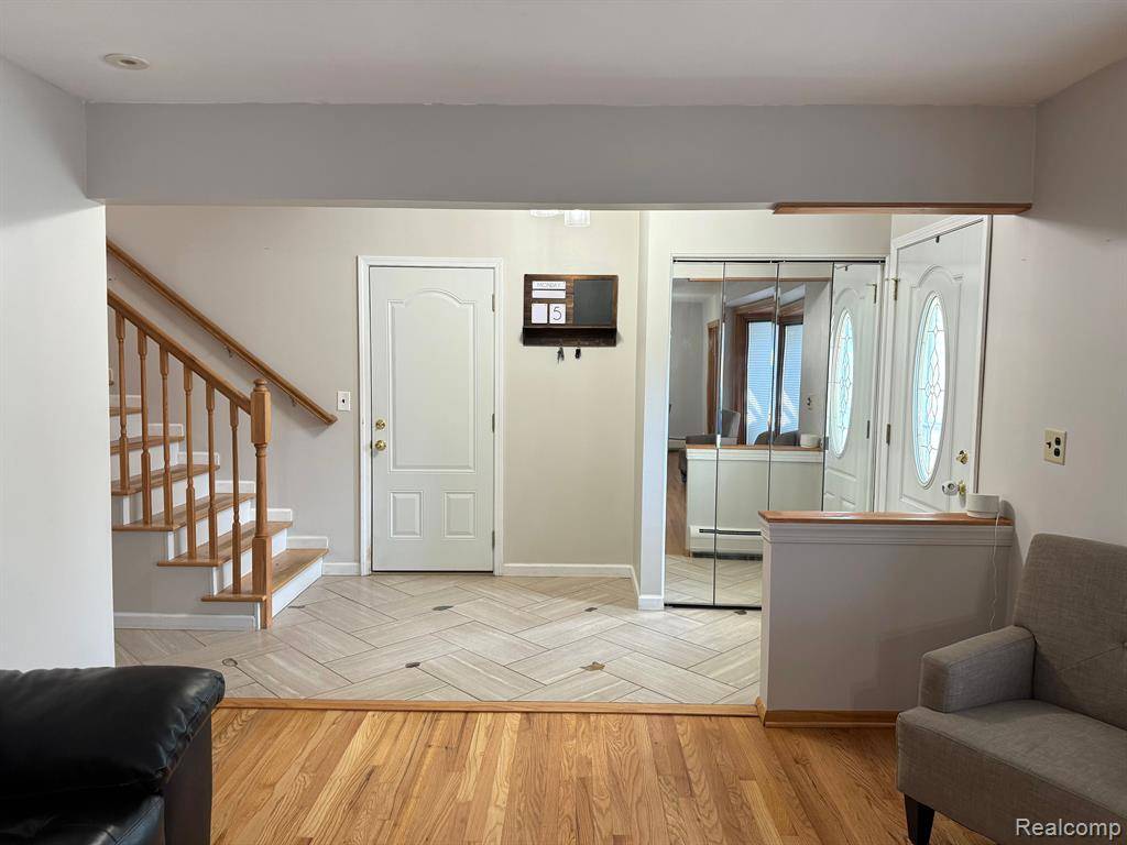 Livonia, MI 48154,37502 LADYWOOD Street