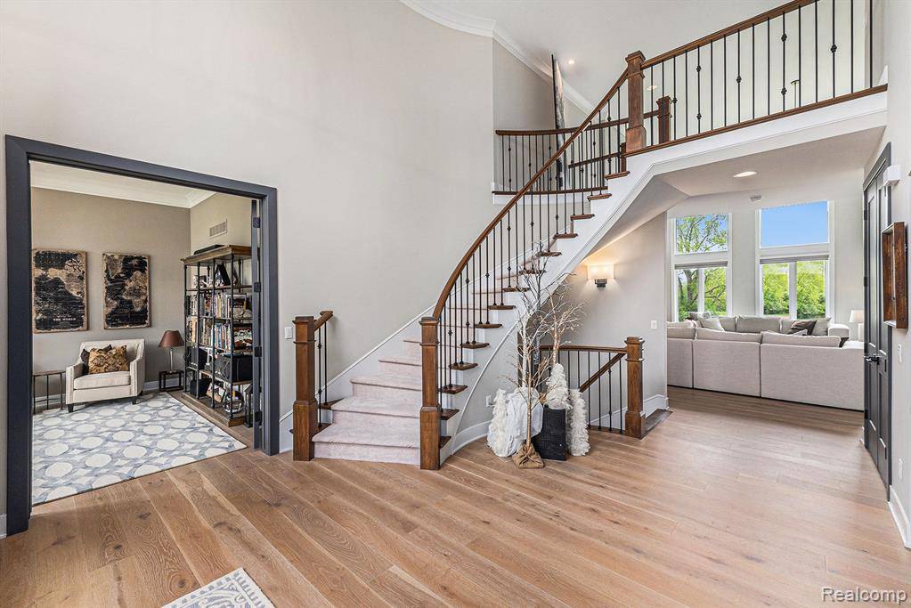 Shelby Twp, MI 48316,2106 LEEWOOD Drive