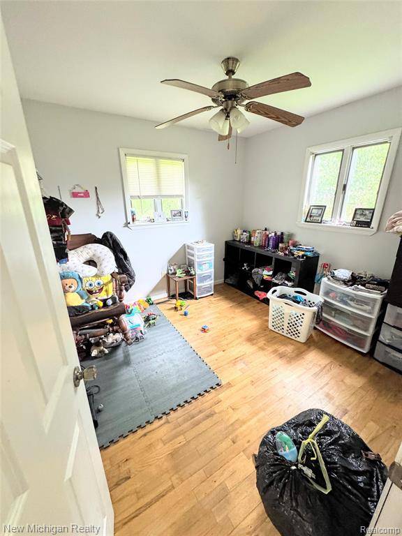 Lapeer, MI 48446,3732 FISH LAKE Road