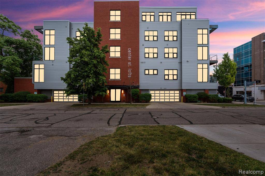 100 N CENTER Street, Royal Oak, MI 48067