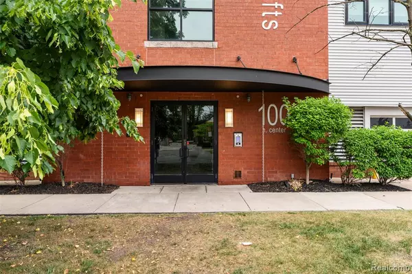 Royal Oak, MI 48067,100 N CENTER Street