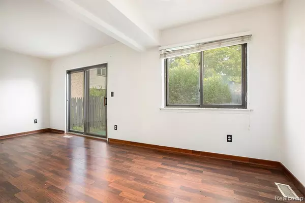 Ypsilanti, MI 48198,1875 SHEFFIELD Drive