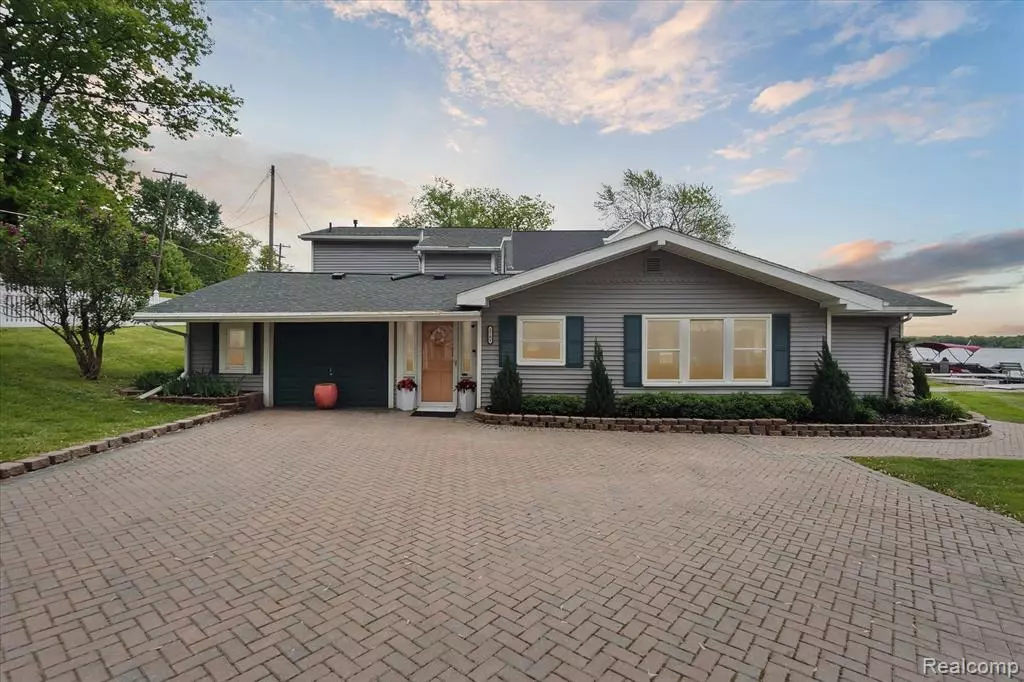 Lapeer, MI 48446,3761 Hunt Road