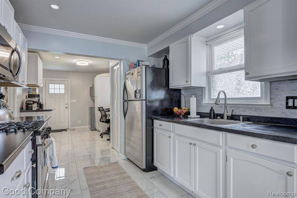 Ferndale, MI 48220,3208 INMAN Street