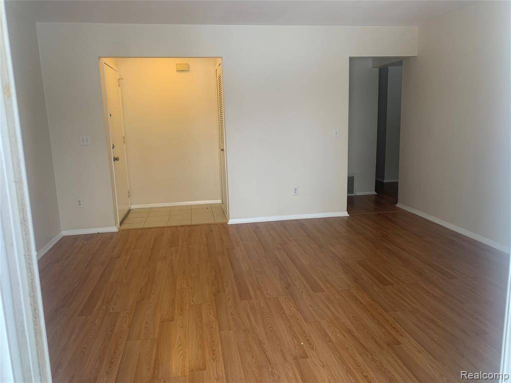 Howell, MI 48843,311 W HIGHLAND Road