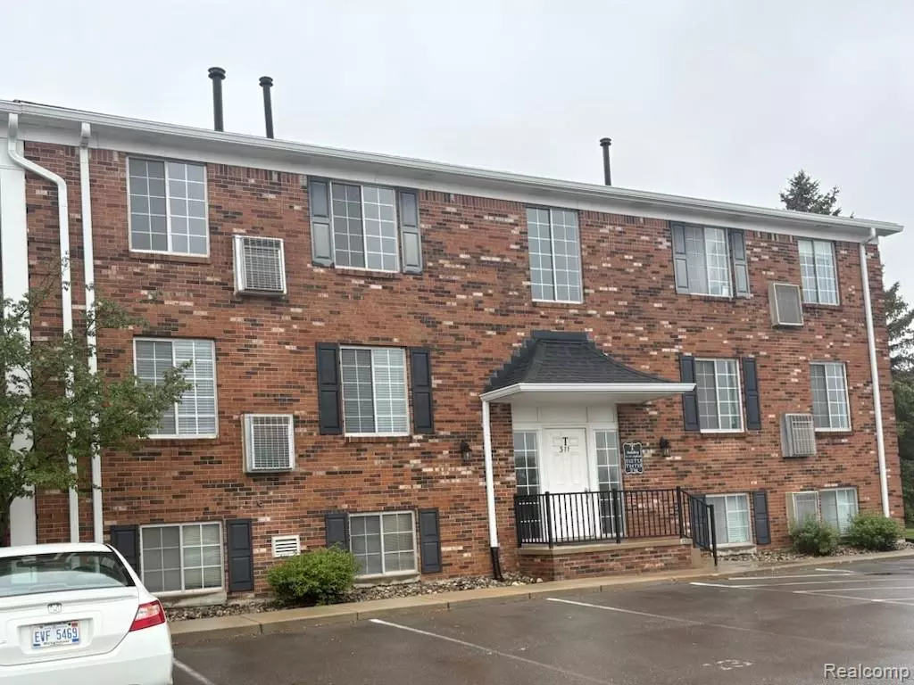 Howell, MI 48843,311 W HIGHLAND Road