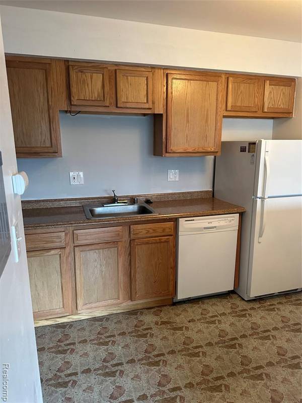 Southfield, MI 48033,25300 SHIAWASSEE Circle