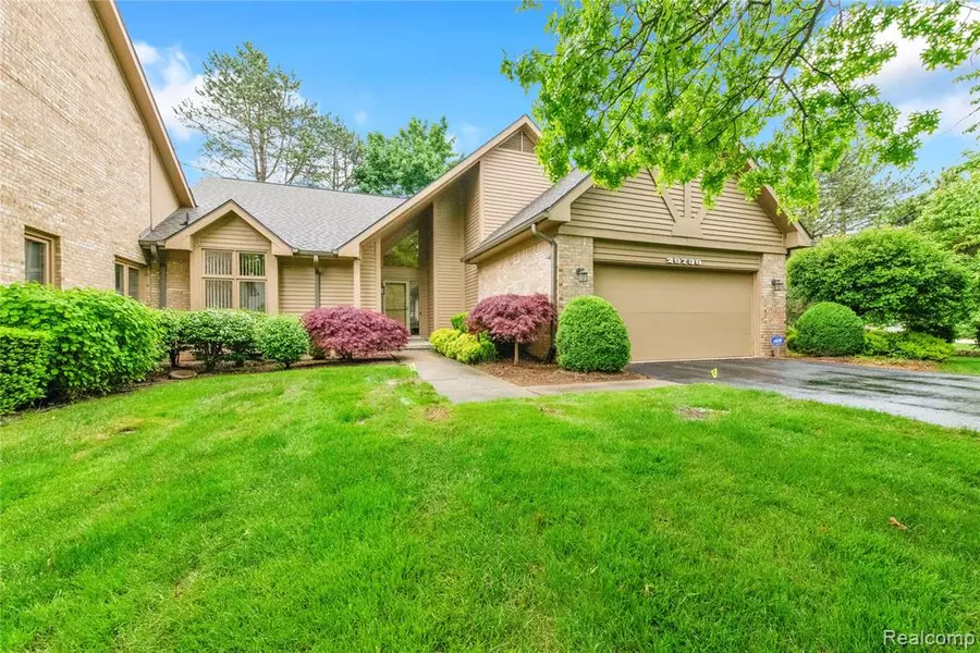 29739 NOVA WOODS Drive, Farmington Hills, MI 48331