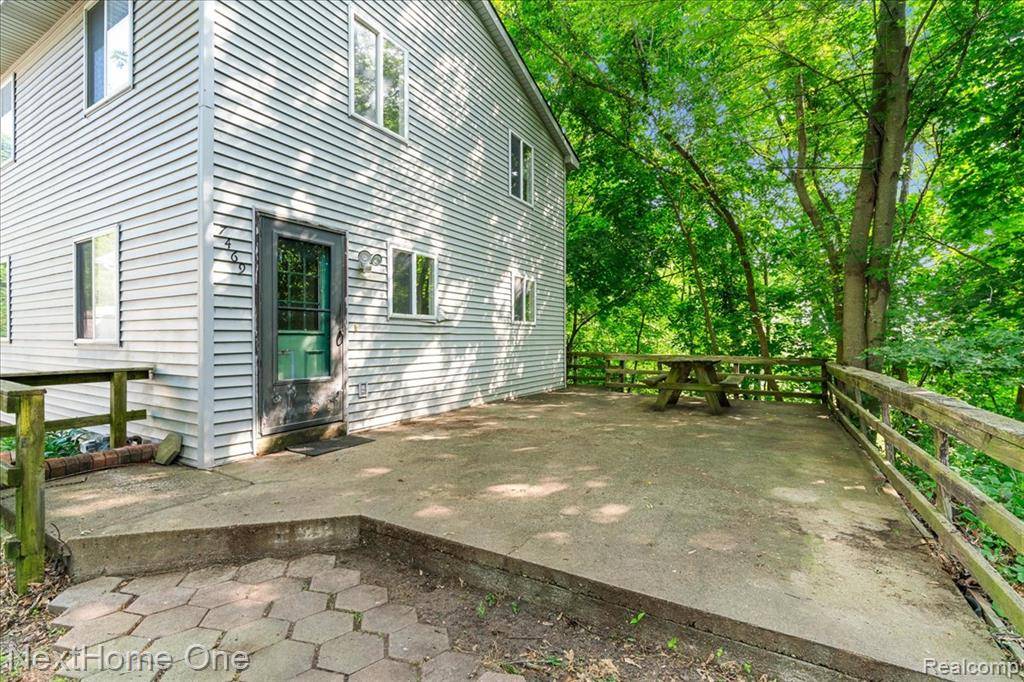 Brighton, MI 48116,7469 LONGWORTH Drive