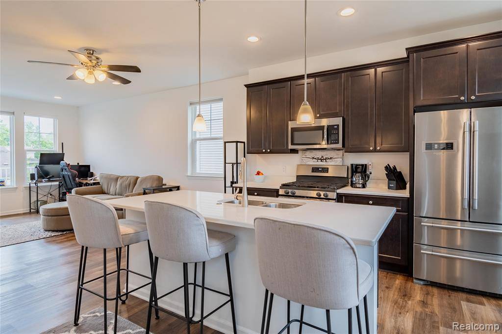 Wixom, MI 48393,3217 CHAMBERS W