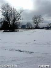 5008 DAVISON Road, Burton, MI 48509