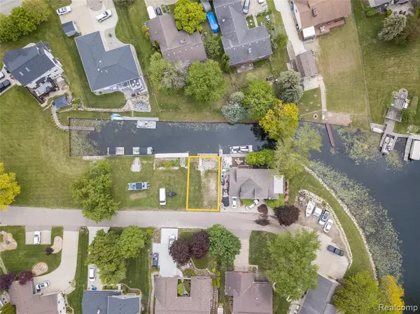 Fenton, MI 48430,000 WENDELL Drive