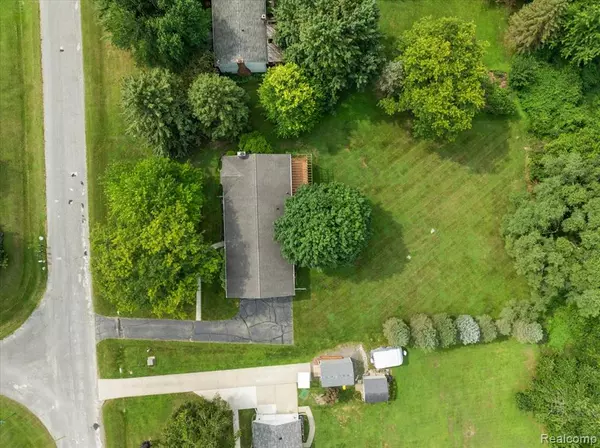 Hartland, MI 48353,2947 SUN TERRACE Drive