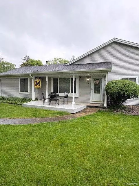 Flint, MI 48507,1376 LEISURE Drive