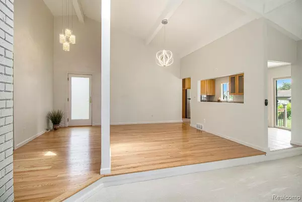 Clarkston, MI 48348,7831 Caberfae Trail