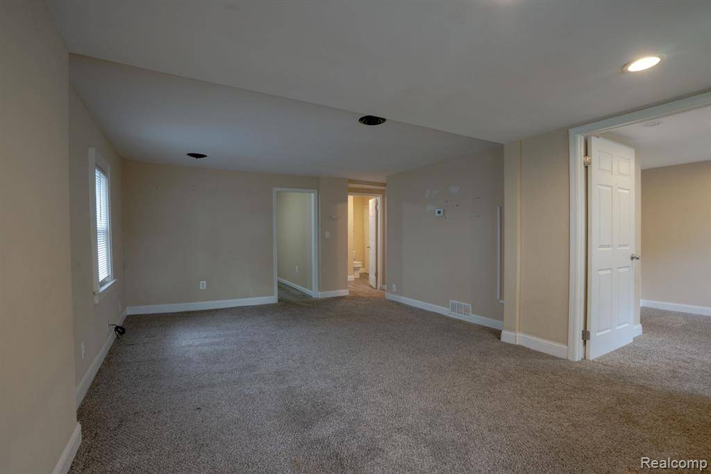 Roseville, MI 48066,26640 Pattow Street