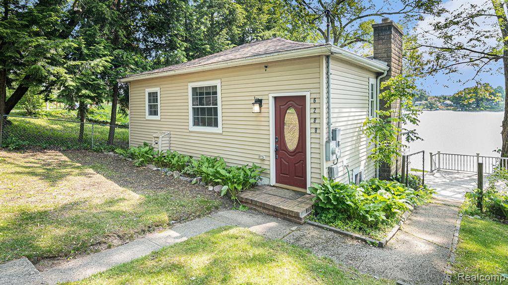Whitmore Lake, MI 48189,6288 Buckshore Drive