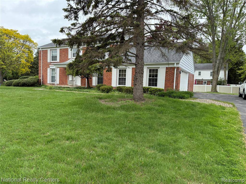 5888 Red Coat Lane, West Bloomfield, MI