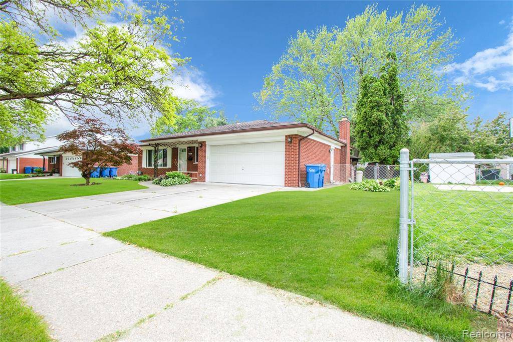 Macomb, MI 48093,31835 Wellston Drive