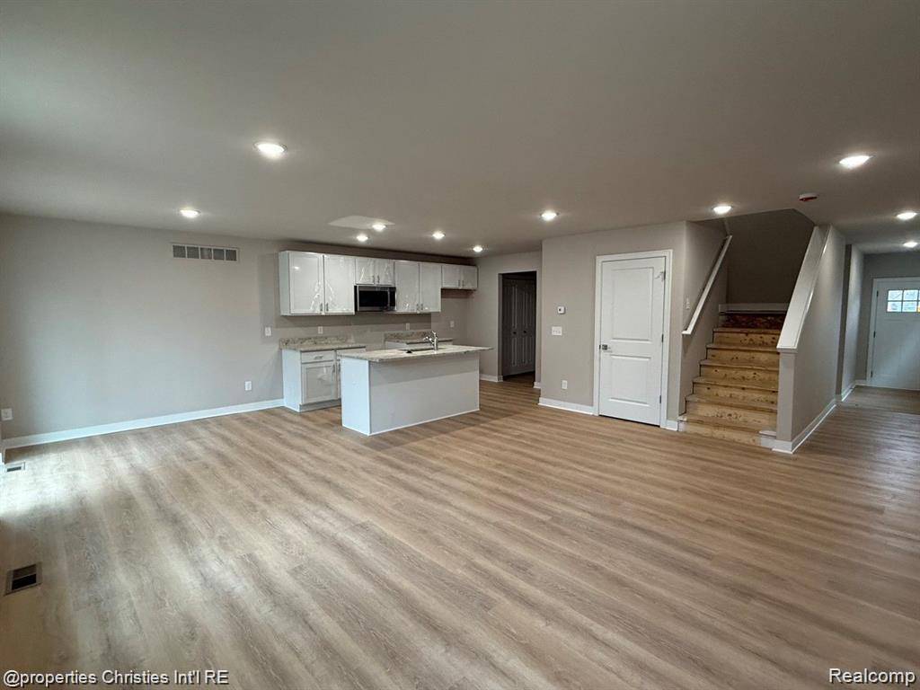 Saline, MI 48176,109 Parsons Lane