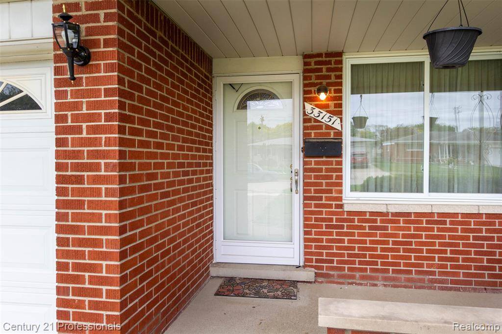 Sterling Heights, MI 48312,33151 Shelley Lynne Drive