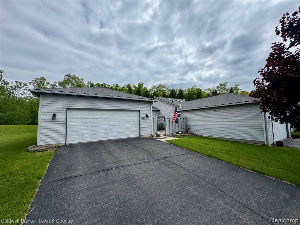 3101 E Telluride, Brighton, MI 48114