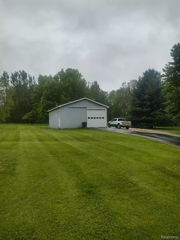 Fenton, MI 48430,6268 Hazard Road