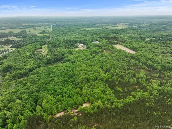 Tustin, MI 49688,8875 N Lakola Road