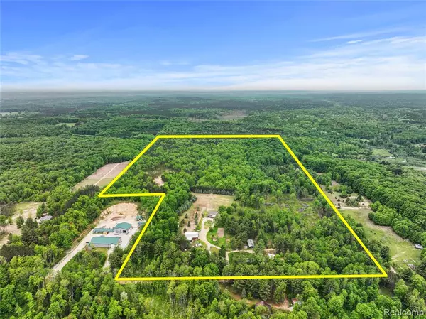 Tustin, MI 49688,8875 N Lakola Road