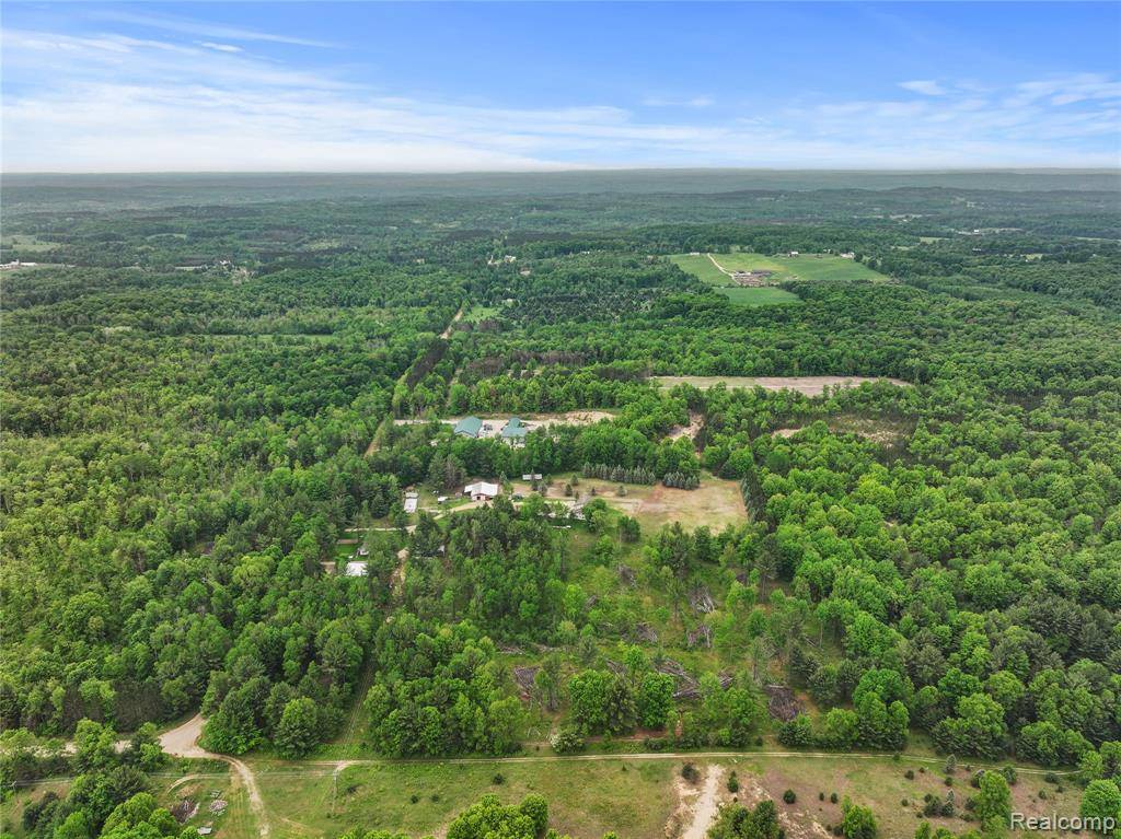 Tustin, MI 49688,8875 N Lakola Road