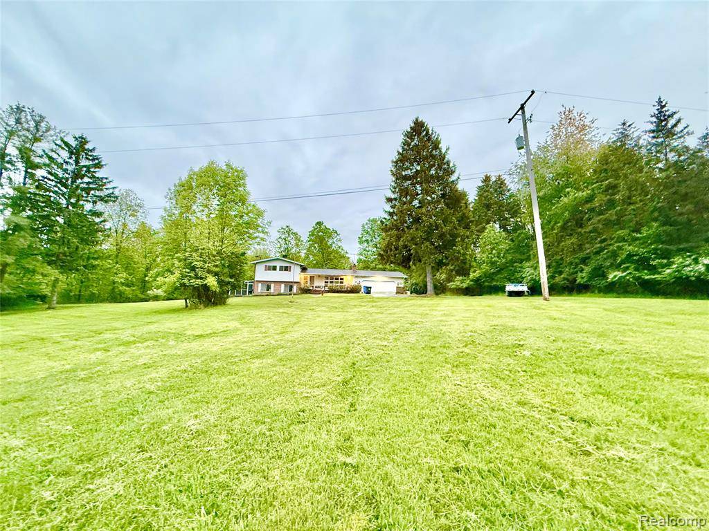 Fenton, MI 48430,7590 Dean Road